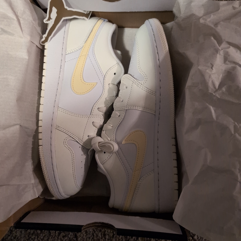 Jordan One Low